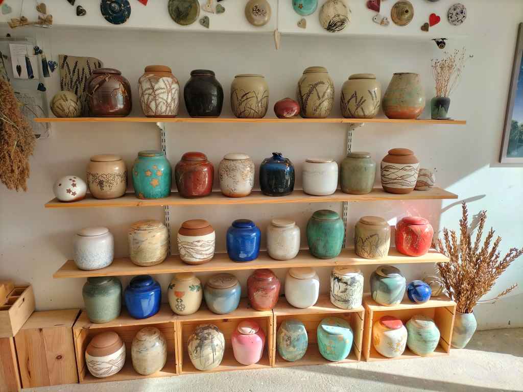 urnes funéraires en céramique
www.cecilejobardceramiques.com