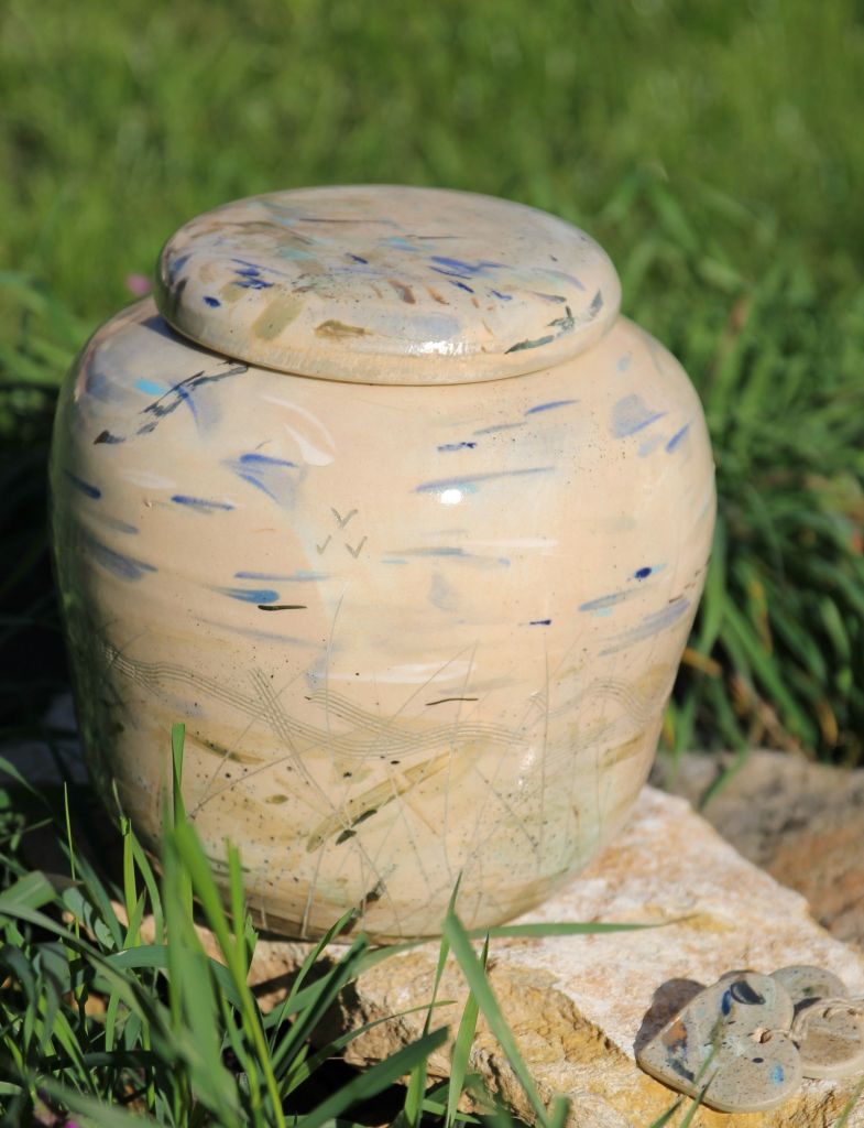 Urne "Dunes" - 3.7 litres
Grès, engobes et pigments, or 3ème feu, émail transparent